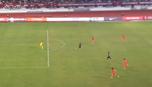 真是造成大错！徐彬回传罪恶送敌手单刀，金龙鹤趟球过大错失良机