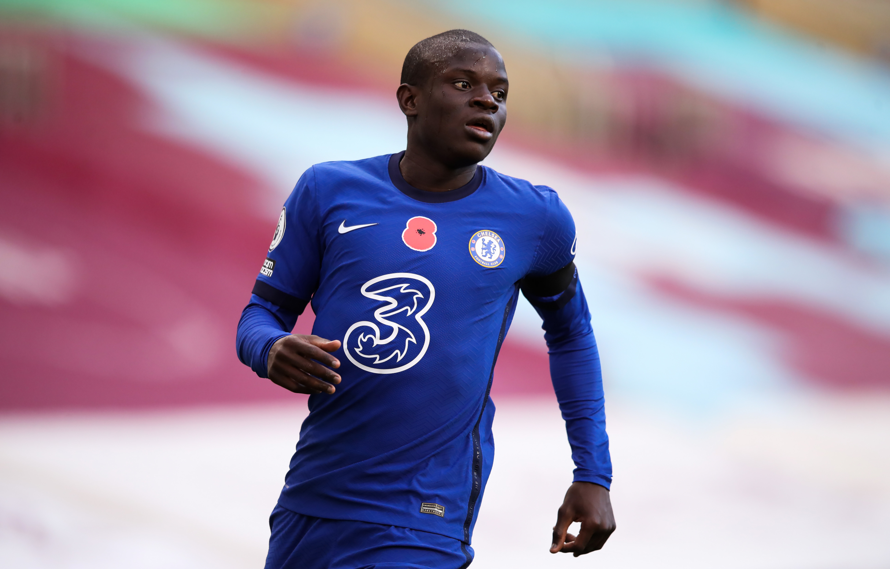 阿洛伊西：球队更擅长地面协作  和传导 可能被主场作战  糟糕场地影响